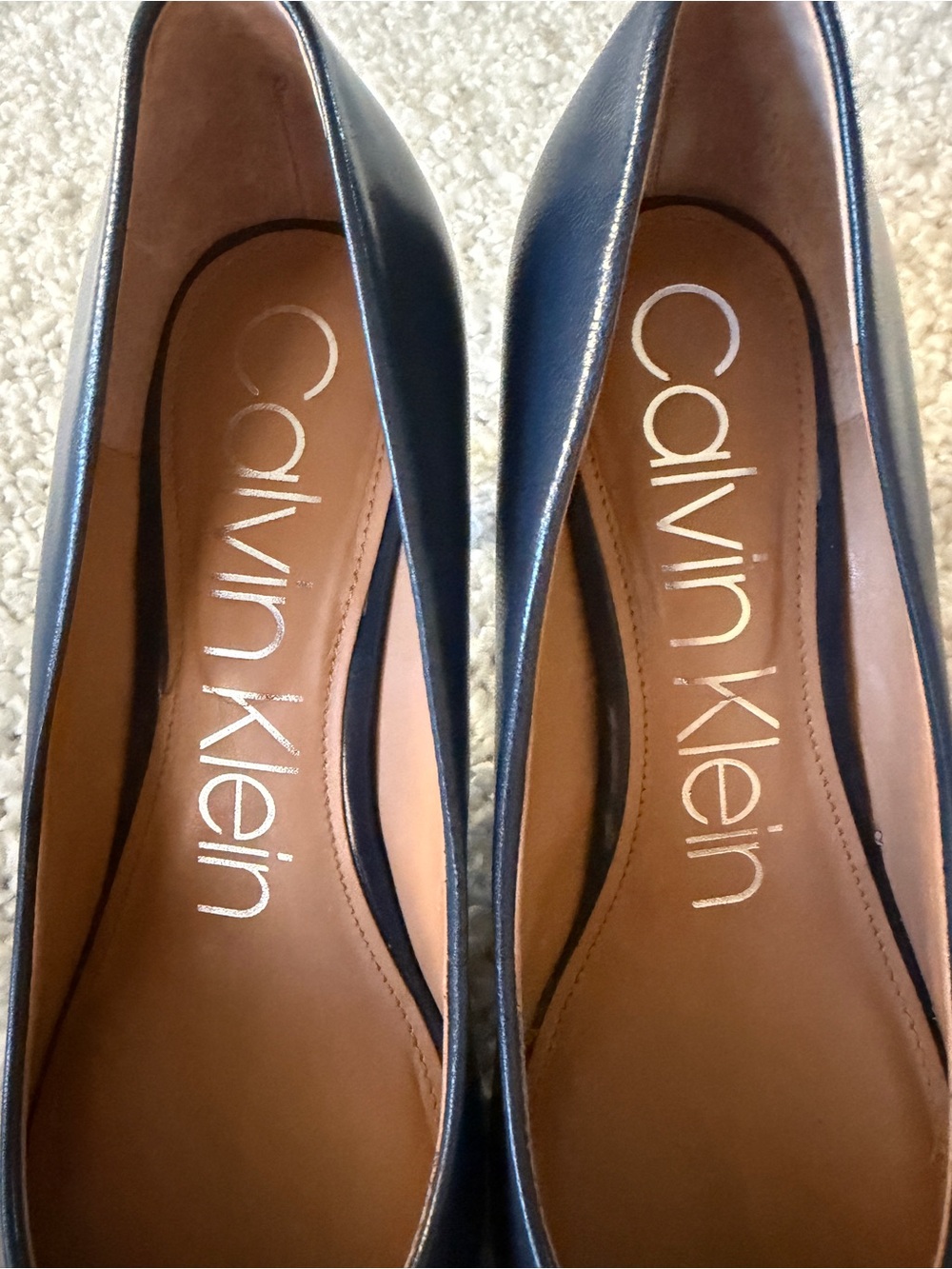 Calvin Klein Navy Blue Leather Pointed Toe Pumps Size 9.5 - Picture 4 of 8